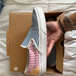 Vans Classic Slip-On in Red and White